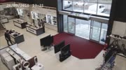 Clumsy Customer Knocks Over 4 TVs At Store.