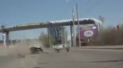 Car shreaded in crash Dashcam footage