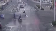 Nobody stops to help accident victim