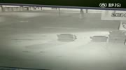3 people walking get struck by car