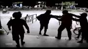 Man gets beaten and stabbed by robbers