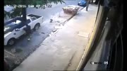 Driver shoots a robber point blank