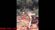 Falling pole snaps workers femur