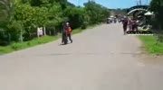 Funny motoidiot fail before a streetrace