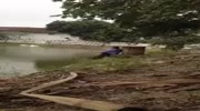 Scums explode an old man fishing