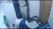 Man tries to fight a robber in a ATM room