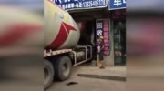 truck gets to the commercial store
