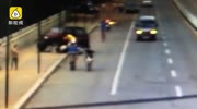 car kills motorcyclist in a turn of the steering wheel