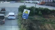 Truck drags a car in China