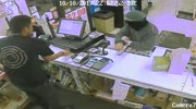 Armed robber fumbles cash at Kalamazoo party store
