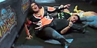 Monstrous Wrestler Snaps Leg