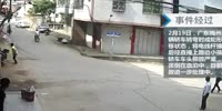 Man tries to hide behind the pole, but lost control car crushes him