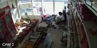 Robbers with AK miss opportunity to be featured on Kaotic, cause they avoid a murder of a store owner