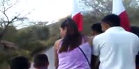 Pick up truck full of occupants falls into the abyss