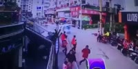 Car dives into the river killing a girl on the sidewalk