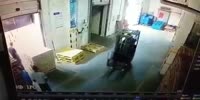 Forklift hurts a worker