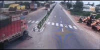 Rider dragged and crushed against the pavement