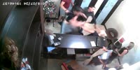 Fight over a girl in Moscow beauty shop