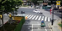 Scooter rider loses health at the intersection