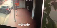 Can you help me to park please ?