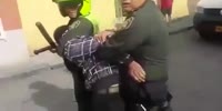 Machete wielding thief resists police