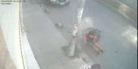 Speeding car breaks guy`s leg