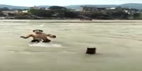 Look at me! Im drowning..