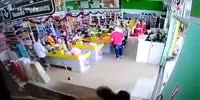 Man accidentally shot by store robbers