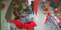 Unarmed thief was fooled by unarmed man