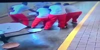 White inmate stabs 4 blacks
