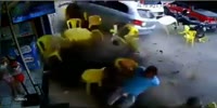 Ungovernable car causes accident(R)