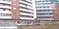 Fall of the woman caught on dashcam