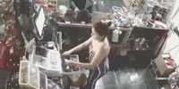 Akimbo Armed Robber Gets Hammered