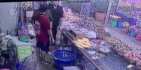 Street vendor attacked by rivals
