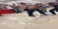 Wild fight inside a Dominican supermarket