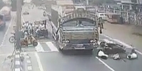 Bus Driver Runs for it After Killing 2 People