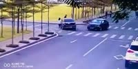 Girl gets ragdolled