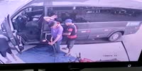 Van driver quickly robbed at the ga station