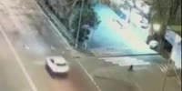 Man gets killed by 2 cars in Russia