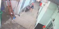 Mini skirt girl gets purse snatched in China