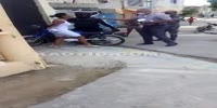Dominicana girl starts a fight with female polce officer