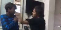 Strong girl beats failed offender in India