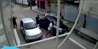 Thieves stealing car Brazil