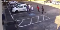 Black Gang Targets Random White Man for a Beating