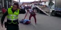 Man gets shots by police in Colombia