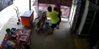 Thai Scumbag Kicks Helpless Woman In The Face