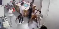 Dude Picks Beating In Arcade Club In China