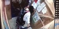 E-Bike Poisons His Female Owner in China