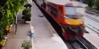 Man Gets Killed By Train