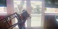 Man Fights Women In Florida Restaurant Over Booze